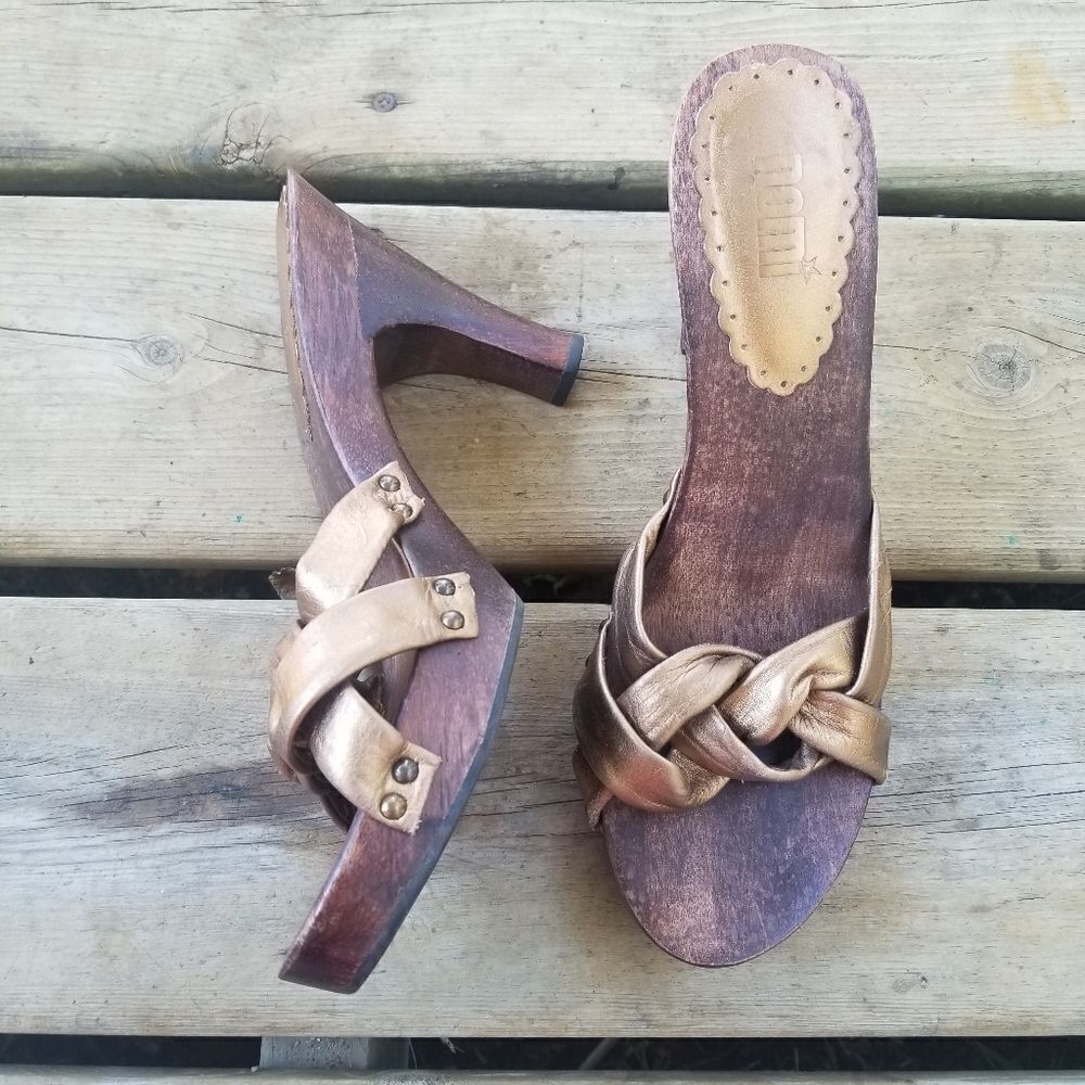 Vintage 90s‎ y2k BRATZ Wood Leather Heeled Sandals